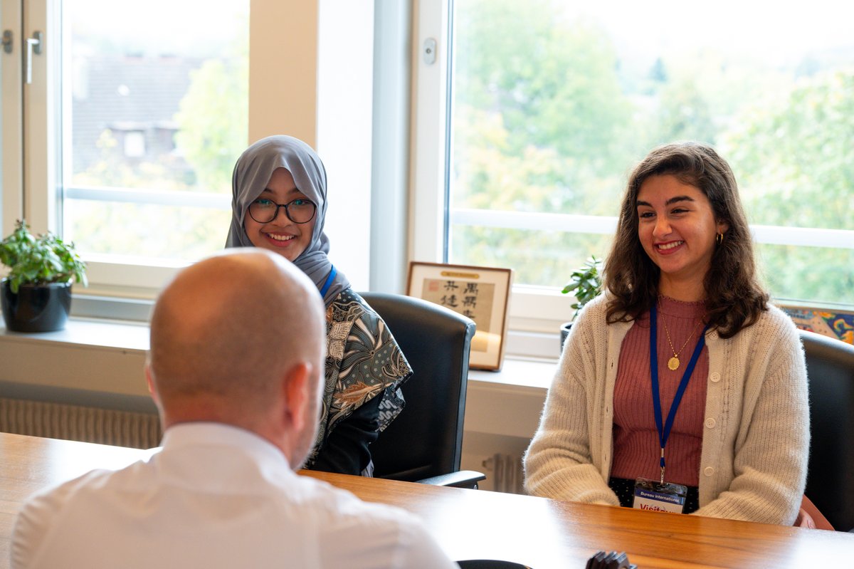 At UPU, we believe amplifying children’s voices is🔑to tackling the world’s challenges📢

Each year, our #ILWC winners share their ideas on a global stage - and some even challenge UPU leaders to ping-pong🏓

Join the next cohort of changemakers👉 bit.ly/40ZP75i