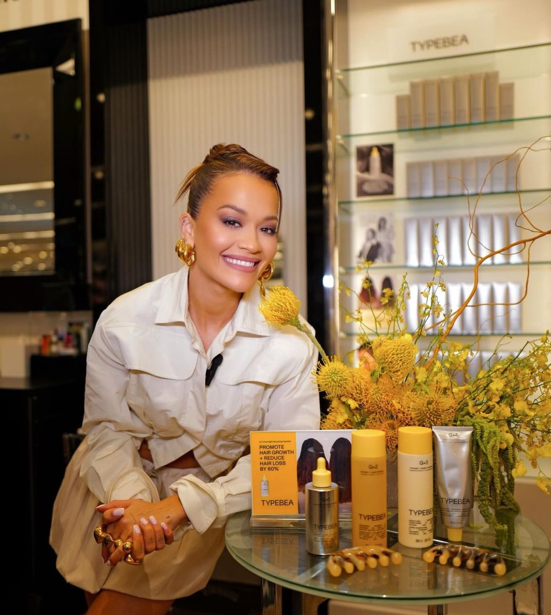 RitaBotOwen's tweet photo. 📸| @ritaora visits @Bloomingdales to celebrate #TYPEBEA products now being available in BloomingDale stores! 💛👱‍♀️ https://t.co/0K67ppBAzS