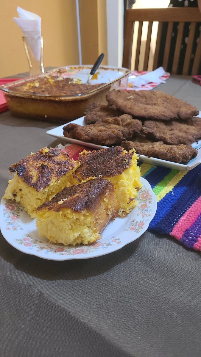 soymartincasal's tweet photo. Chipa guazú y milangas, oficialmente en Asunción 🫶🫶🫶🫶 https://t.co/03iR4rqro0
