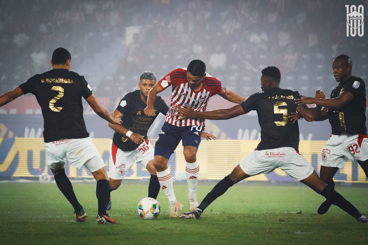 👑 <a href="/carlos7bacca/">Carlos Bacca</a> 
#VamosJunior