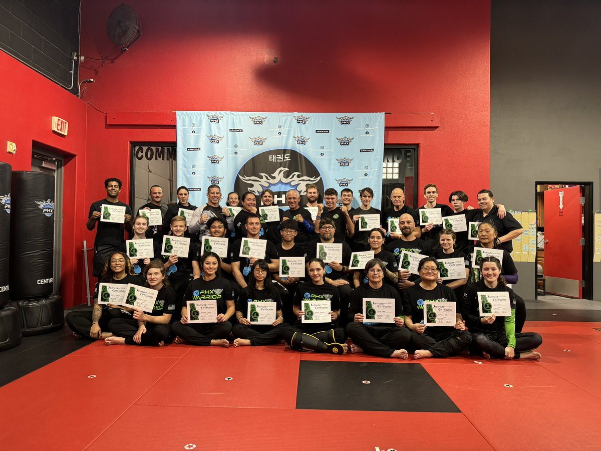MasterGimenez's tweet photo. Warrior Certification in PHX Victory Martial Arts !👊🏻 https://t.co/mINPNyUCdJ