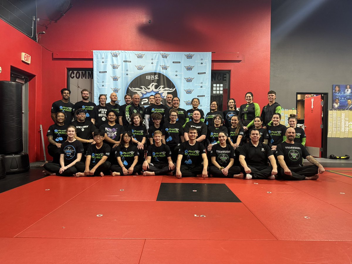 MasterGimenez's tweet photo. Warrior Certification in PHX Victory Martial Arts !👊🏻 https://t.co/mINPNyUCdJ