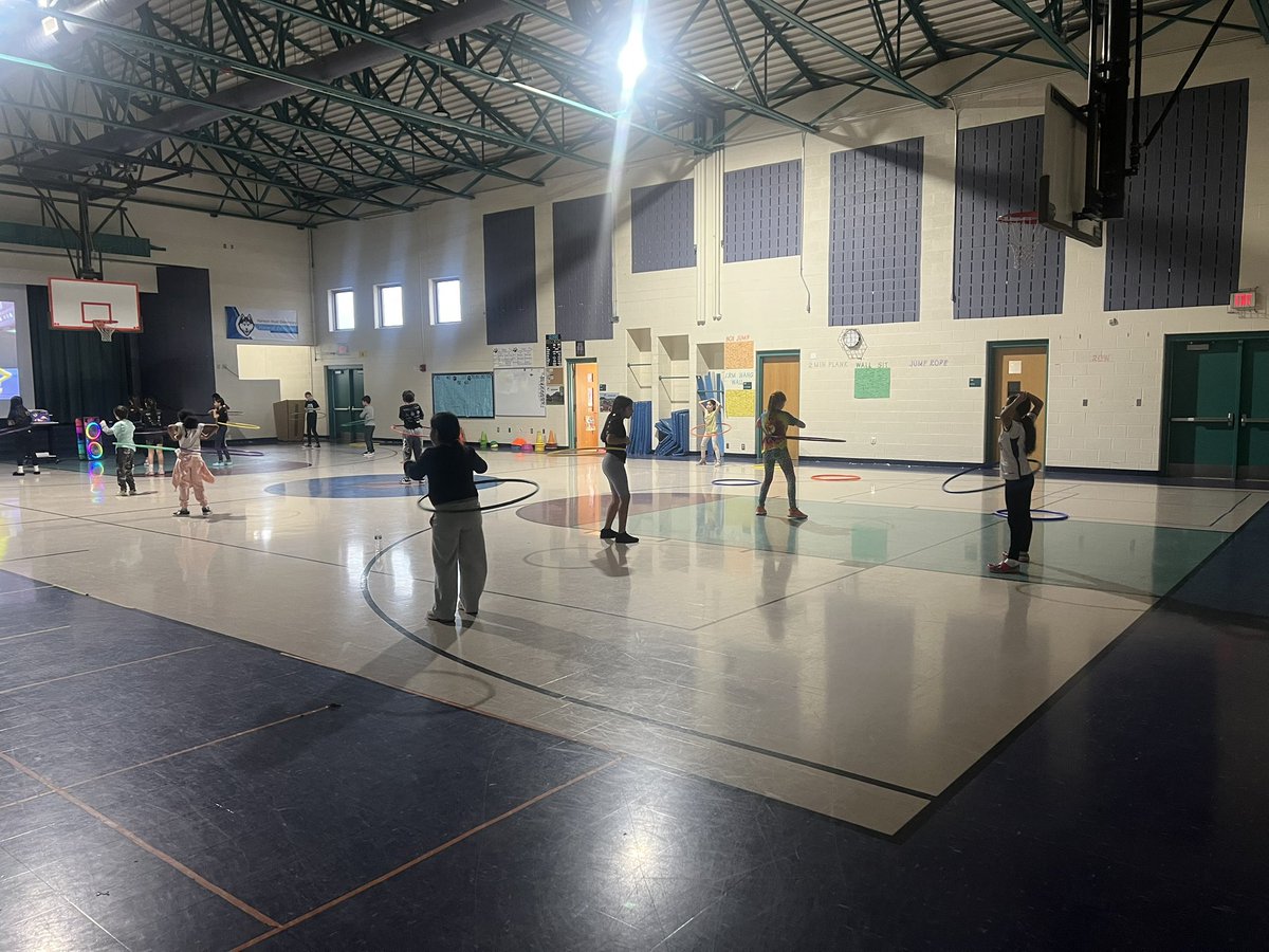 Almost 2.5 hours in and we still have 15 kids going strong! <a href="/SpotsySchools/">Spotsylvania County Public Schools</a> <a href="/KidWorldRecords/">Kids World Records</a> #huskypride #huskyhowl