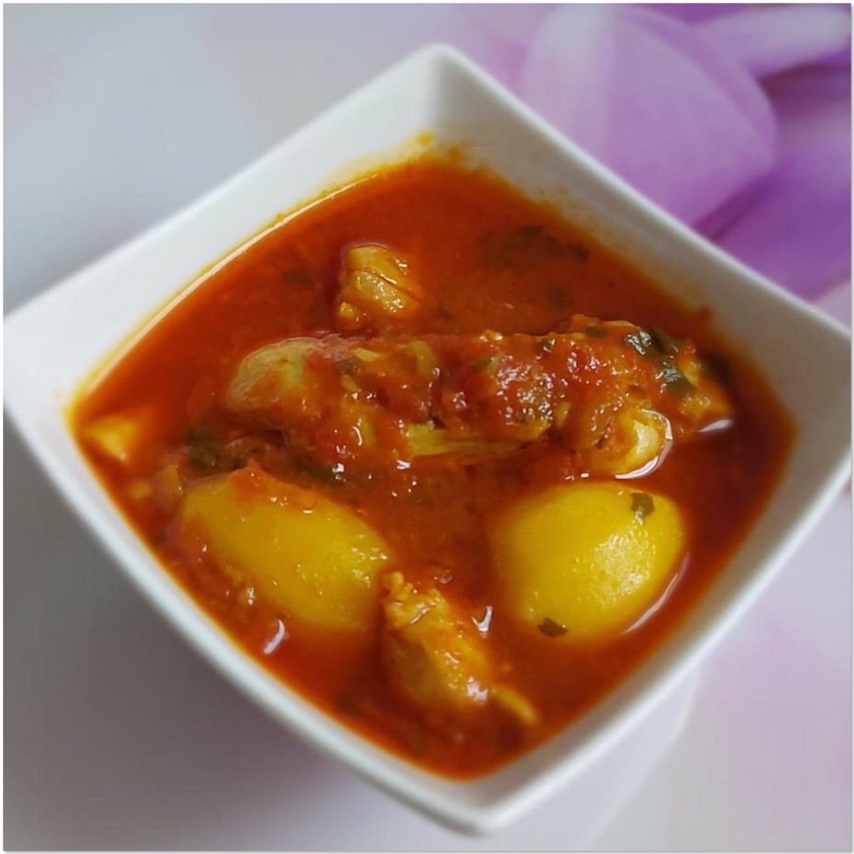 LeedSTUnited's tweet photo. Kayโs spicy chicken ๐ curry, with potatoes ๐ฅ๐๏ฟฝ๏ฟฝ๏ฟฝ๏ธโค๏ธโค๏ธ #HomeMadeFoodIsTheBest https://t.co/04miO1spZ7