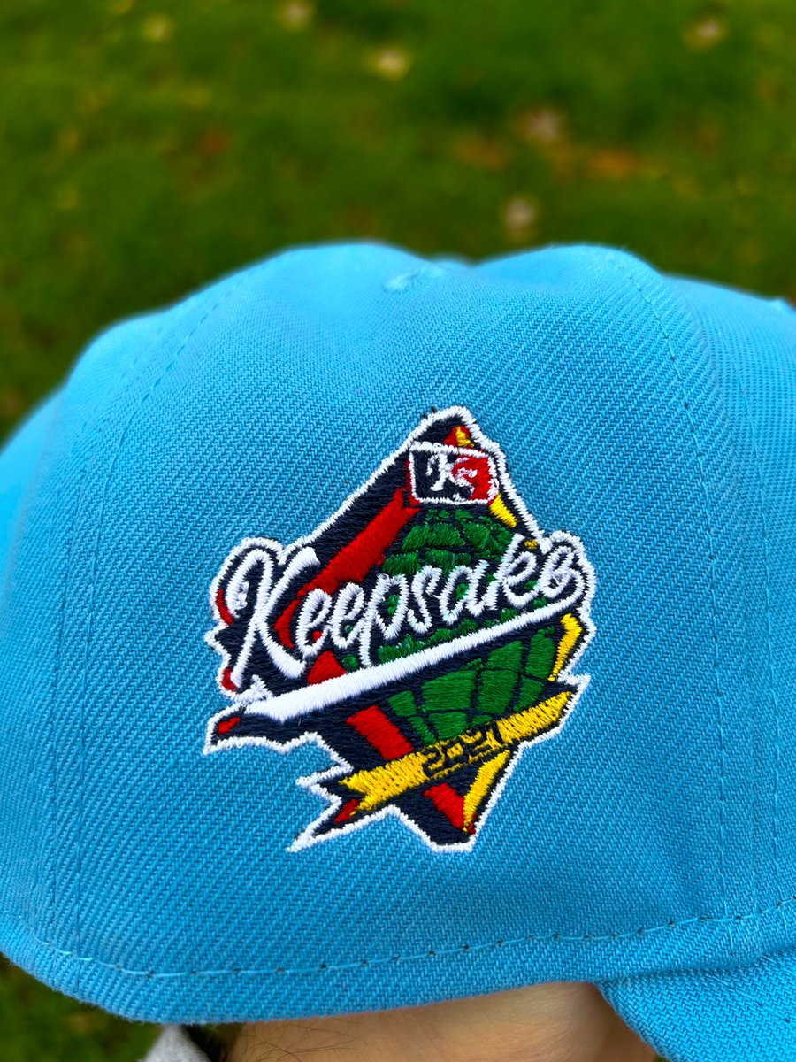 keepsake_us's tweet photo. 🚨 WE’RE BACK 🚨

Just in time for the holidays, we are dropping this Baby Blue Cincinnati Reds New Era 59FIFTY available for PRE-ORDER!📩

Share this post on your IG story and TAG US, and tag 3 friends in the comments to enter into a GIVEAWAY for the hat in your size!

🧢 - $65 https://t.co/9HyzcMLwdp