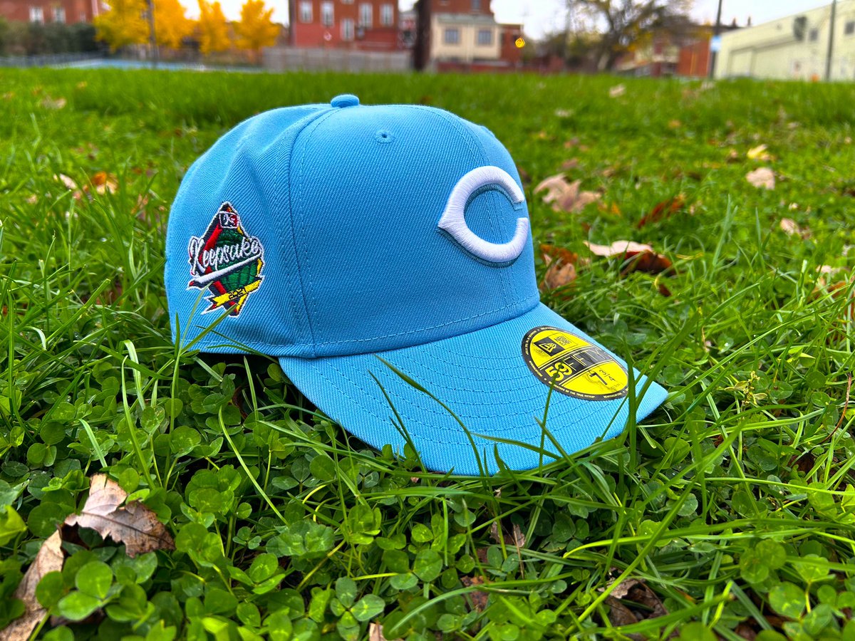 keepsake_us's tweet photo. 🚨 WE’RE BACK 🚨

Just in time for the holidays, we are dropping this Baby Blue Cincinnati Reds New Era 59FIFTY available for PRE-ORDER!📩

Share this post on your IG story and TAG US, and tag 3 friends in the comments to enter into a GIVEAWAY for the hat in your size!

🧢 - $65 https://t.co/9HyzcMLwdp