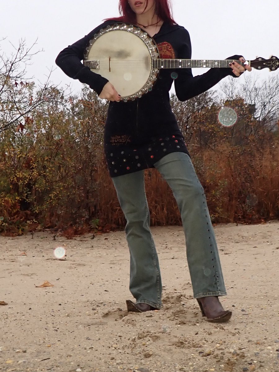 Carley Ridersleeve tweet media