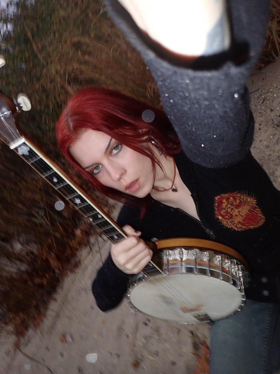 Carley Ridersleeve tweet media