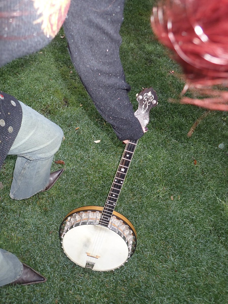 Carley Ridersleeve tweet media