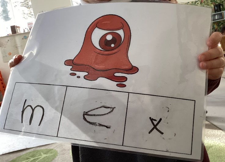 PrimaryBristol's tweet photo. Reception's learning has been out of this world this week! We have been drawing space pictures and and using our phonic knowledge to make up alien names. https://t.co/zp98G0p5EL