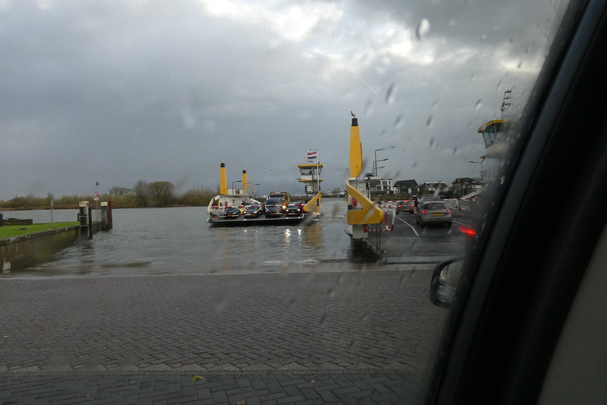 dvanduuren1's tweet photo. November Photo Challenge

from: @Tpzijl  

Today's Choice: 
- Across -
📸 

From Schoonhoven
with the Car-Ferry
back Home...

#november_kiek #Overkant #Across #Inspirational #photographylovers #photochallenge #fun #Dag22 #Day22 #Ferry #Veerboot https://t.co/aBdz26YySD