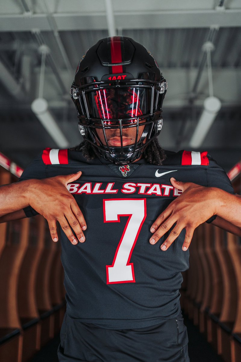 BallStateFB's tweet photo. Senior Day Fit: ⚫️⚫️⚫️

#1AAT x #WeFly x #Team100 https://t.co/ztSyZM1YYi