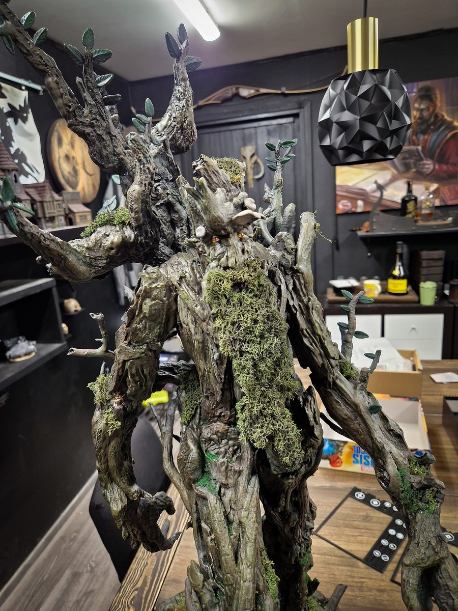 Gambody_com's tweet image. Look who Marko Kari found strolling in the yard - it's #Treebeard, the oldest Ent in Middle-earth! Okay, it's not quite the story - this #LOTR character was actually #3Dprinted by Marko. You can do it too! Visit Gambody for the STL files: gambody.com/premium/treebe…