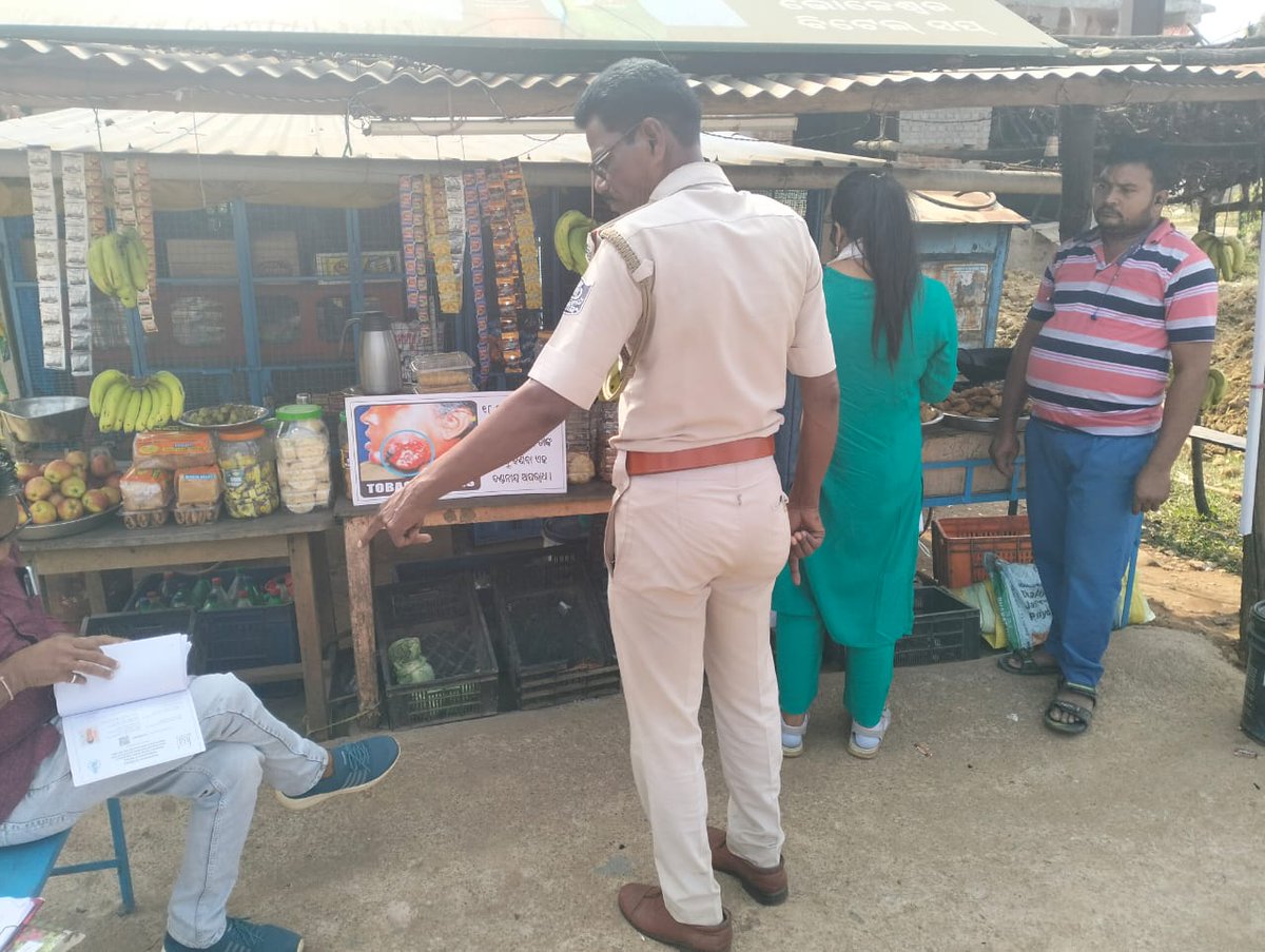 nhmdeogarh's tweet photo. Enforcement under COTPA during TFYC2.0 campain under Barkote Block area.

#COTPA 
#TobaccoFreeBharat 
#healthylifestyle 
#HealthyHabits https://t.co/i3bzS9dkKw