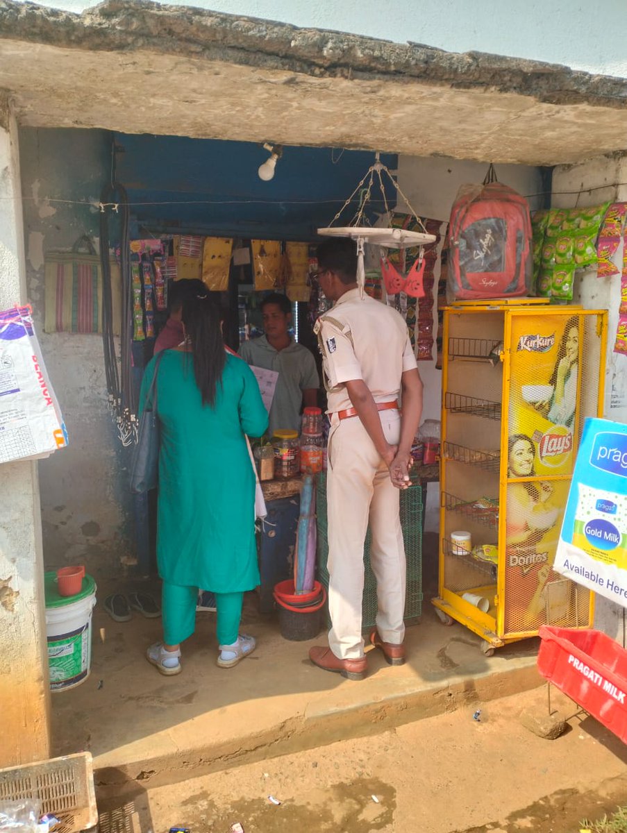nhmdeogarh's tweet photo. Enforcement under COTPA during TFYC2.0 campain under Barkote Block area.

#COTPA 
#TobaccoFreeBharat 
#healthylifestyle 
#HealthyHabits https://t.co/i3bzS9dkKw