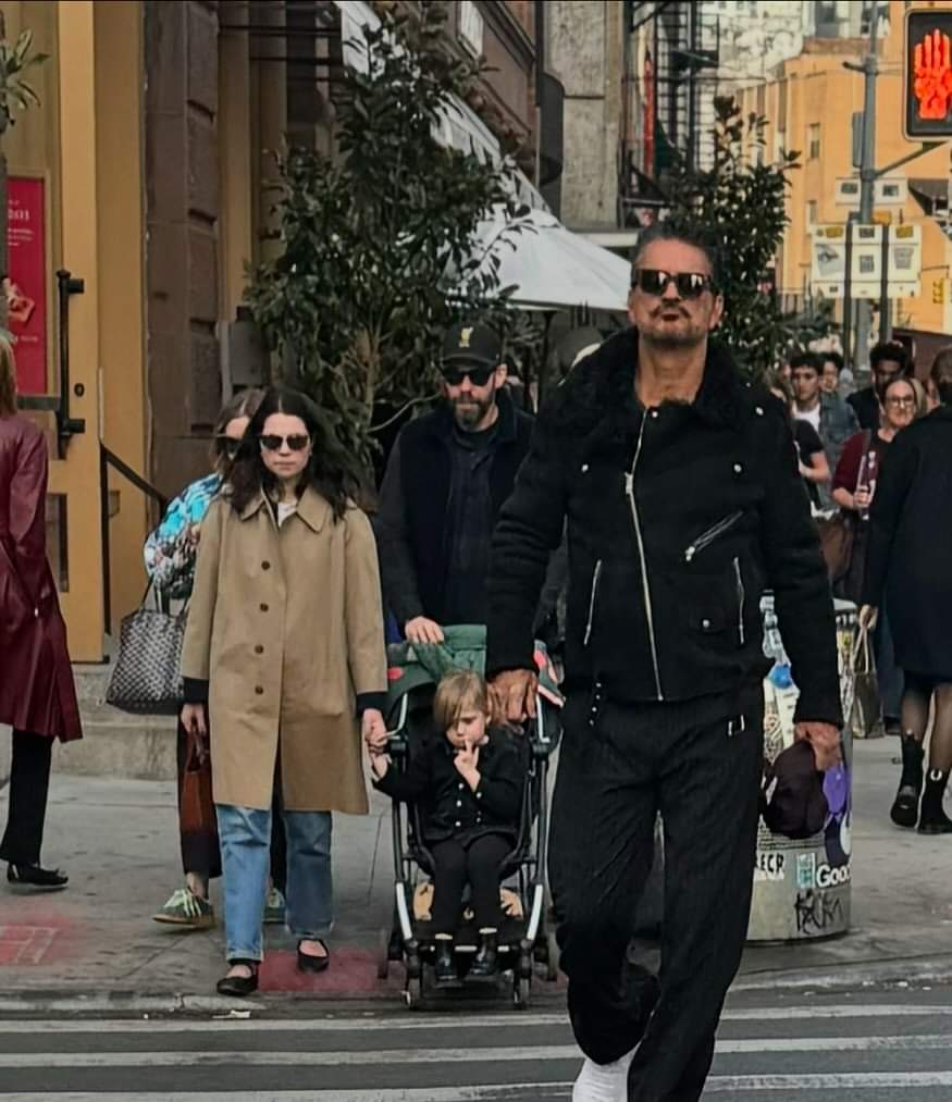 <a href="/ertrivi69/">Manuel Triviño</a> Estaremos atentos al próximo lunes  #TriviCompany #EspartanasArjonianas
<a href="/ArjonaSpain/">ArjonaEspañaOficial</a> <a href="/Ricardo_Arjona/">Ricardo Arjona ®</a> 
<a href="/InfoMundoArjona/">MUNDO ARJONA ®</a>