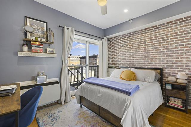 AgentMikeCheck's tweet image. 💥Another Luxury Listing SOLD By MC Luxury Living/Michael Check💥
📍403 Monroe St. #4L, Hoboken, NJ📍
2BR | 1Bth | Private Balcony
✨Congratulations to them both on this exciting milestone! I can’t wait to see how their journey unfolds.✨