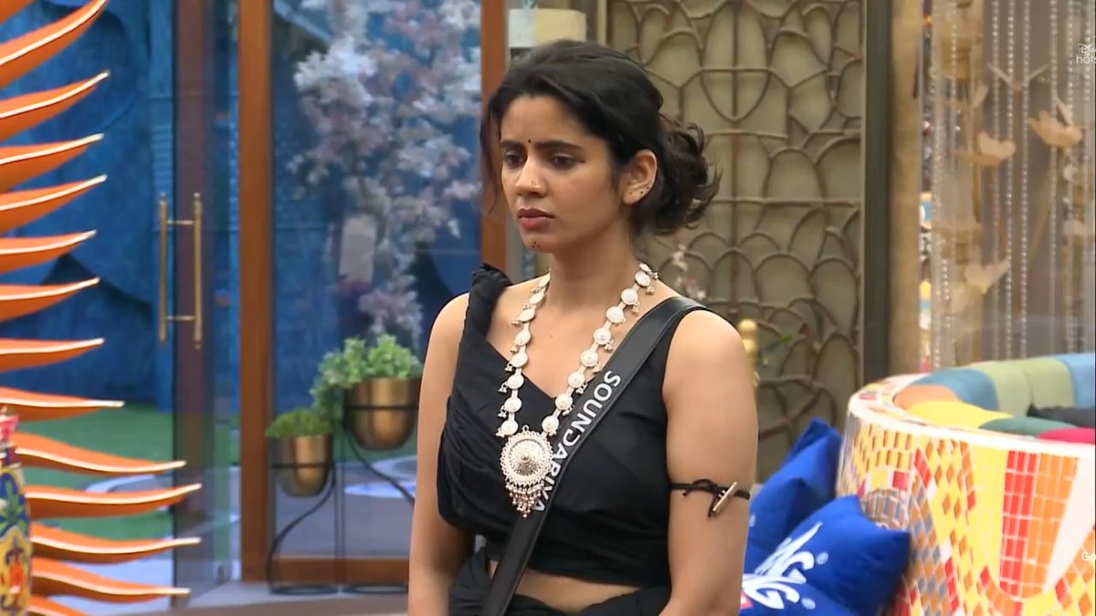 cinema_online2's tweet photo. Who is your Favourite ? 🤔

Let's settle this 😎🔥🔥

#VijaySethupathi #BiggBossTamil #biggbosstamil8 #BiggBoss8Tamil #BiggBossSeason8Tamil #Muthu #Soundariya #Jacqueline #Sunitha

Retweet 🔁  - #Muthukumaran
Like ❤️            - #Soundarya https://t.co/AmGGC4njbh