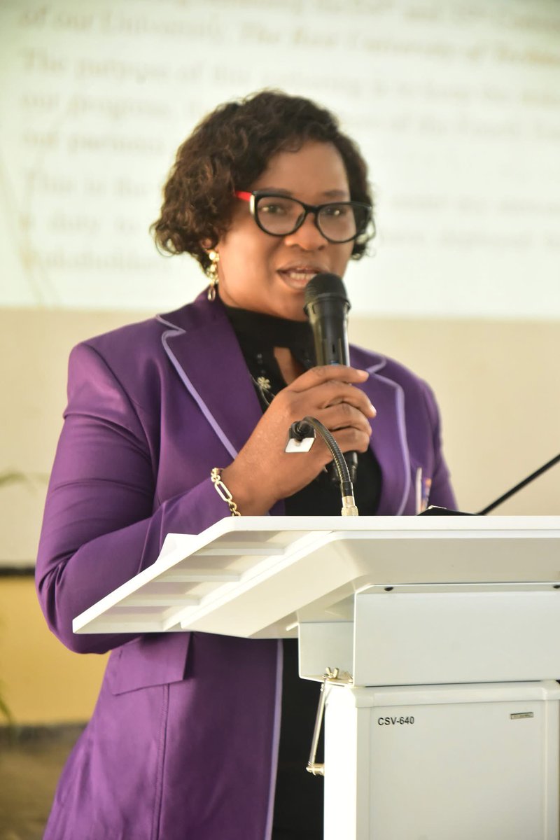 FutaBro's tweet image. 6500 undergraduate and postgraduate students will be graduating at the FUTA 34th and 35th Convocation Ceremony

The breakdown;

Undegraduates
First Class Division - 519 Students
Second Class Upper Division - 3,408 Students
Second Class Lower Division - 2,139 Students
Third Class…