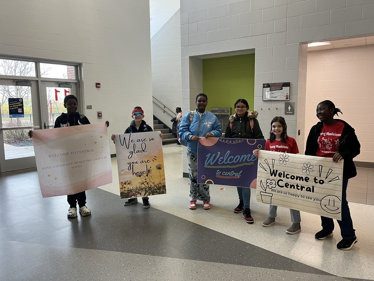 Central Student Counsel greeted students this morning and created many smiles!