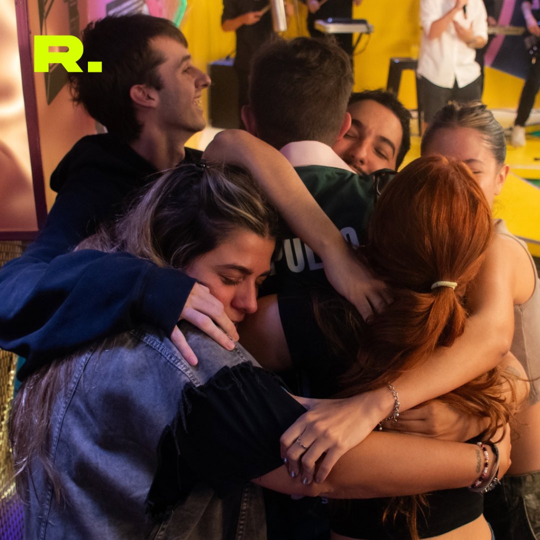 Resumidoinfo's tweet photo. ❤️‍🩹 Nachito Elizalde se despide de Nadie Dice Nada

Vos estas llorando, yo estoy llorando, todos estamos llorando 😢 https://t.co/vKf2drbhiy