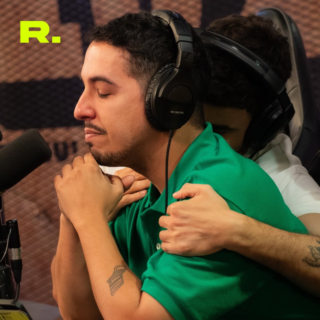 Resumidoinfo's tweet photo. ❤️‍🩹 Nachito Elizalde se despide de Nadie Dice Nada

Vos estas llorando, yo estoy llorando, todos estamos llorando 😢 https://t.co/vKf2drbhiy