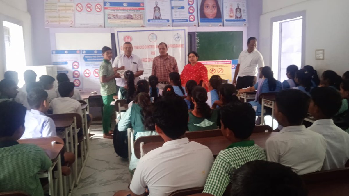 nhmdeogarh's tweet photo. Tobacco Free Educational Institutions Programme organized by CHC Tileibani at Sindurpat High school of Deogarh District during TFYC2.0 campain.
#TobaccoFreeBharat https://t.co/09dbNSB8Ol