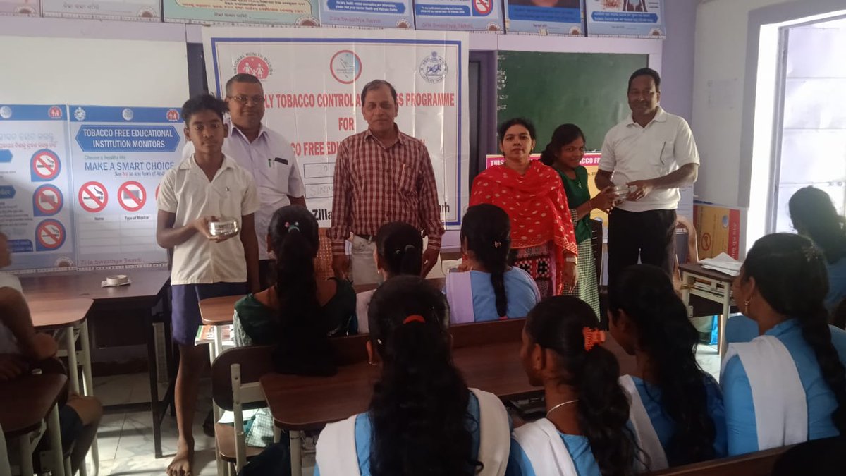 nhmdeogarh's tweet photo. Tobacco Free Educational Institutions Programme organized by CHC Tileibani at Sindurpat High school of Deogarh District during TFYC2.0 campain.
#TobaccoFreeBharat https://t.co/09dbNSB8Ol