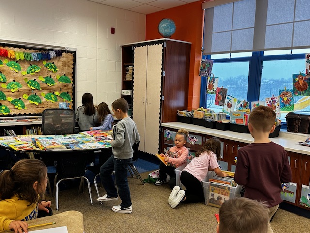 First Grade book swap was a HUGE success! #ThisisMuse <a href="/MuseCMSD/">Muse Elementary School</a> <a href="/canon_mac/">Canon-McMillan School District</a> <a href="/DrTaranto/">Greg Taranto Ph.D.</a>