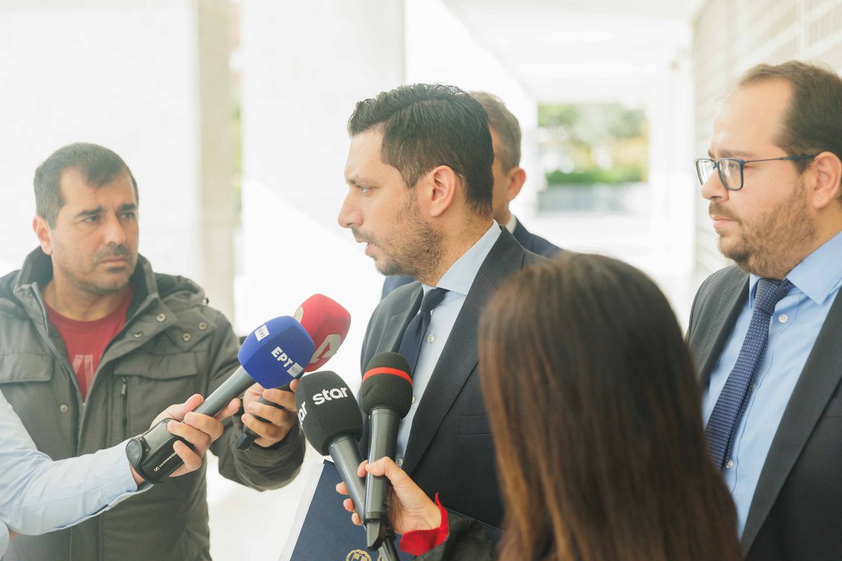 kyranakis's tweet photo. Σήμερα καταθέσαμε μαζί με τον Πρόεδρο του Κτηματολογίου, μηνυτήρια αναφορά στον Άρειο Πάγο για πιθανό κύκλωμα απάτης και πλαστογραφίας με δηλωμένα ακίνητα. 

Την υπόθεση έχει αναλάβει πλέον η Δικαιοσύνη. Θα διενεργηθούν ακόμη περισσότεροι έλεγχοι με τα τεχνολογικά εργαλεία του Κτηματολογίου, ώστε να αποδοθεί δικαιοσύνη σε περιπτώσεις όπου καταπατούνται περιουσίες.