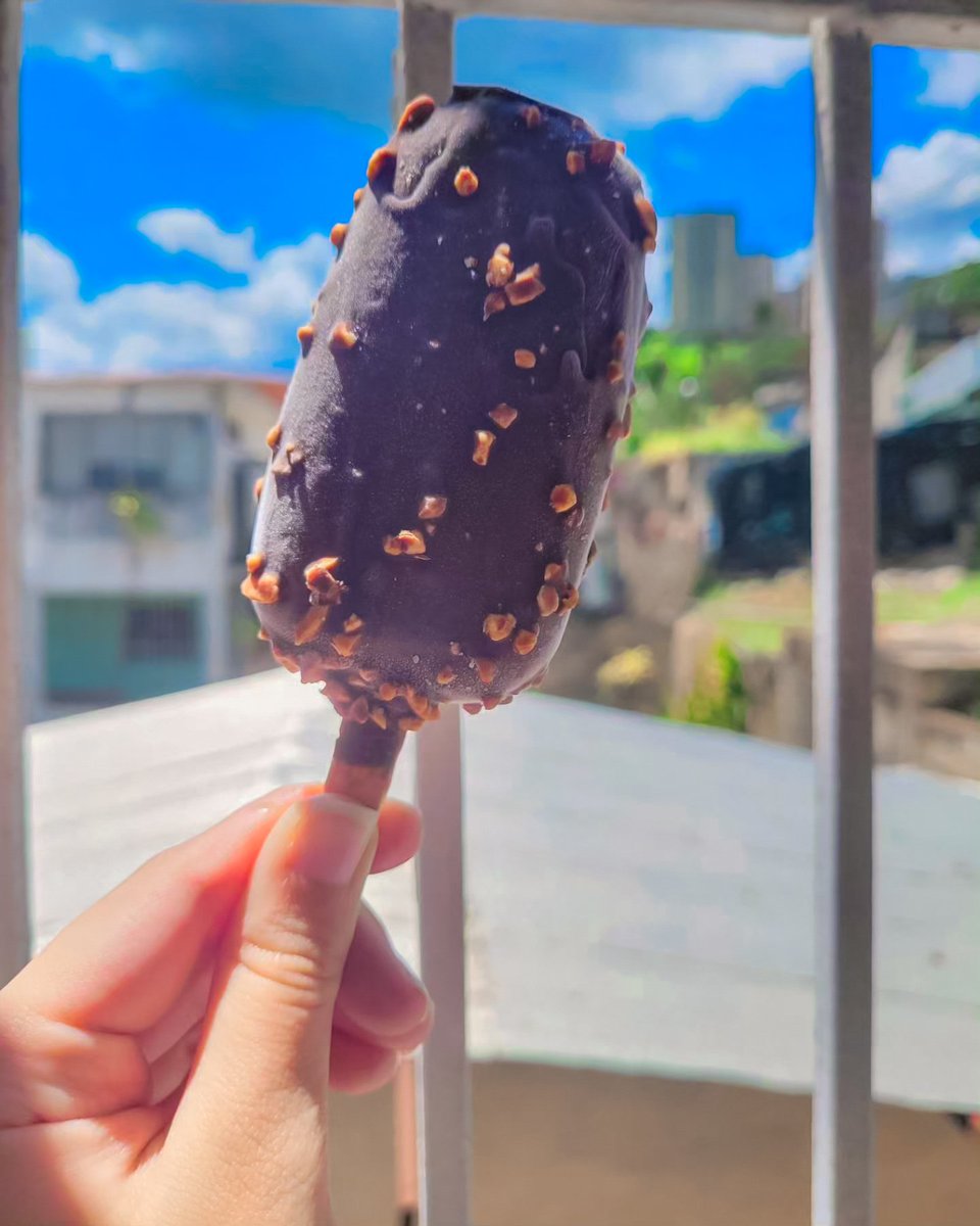 kimmsbguerrero's tweet image. ¡Helado! Hoy es un día muy lindo para helado 💕❄️🍦 más de 20 sabores que puedes encontrar en el @MAC_USBve en la USB 💕🍦🤍 Acércate hasta las 2:30pm por tus helados favoritos paea este calor ⚠️
MyS pb a la derecha ⚠️