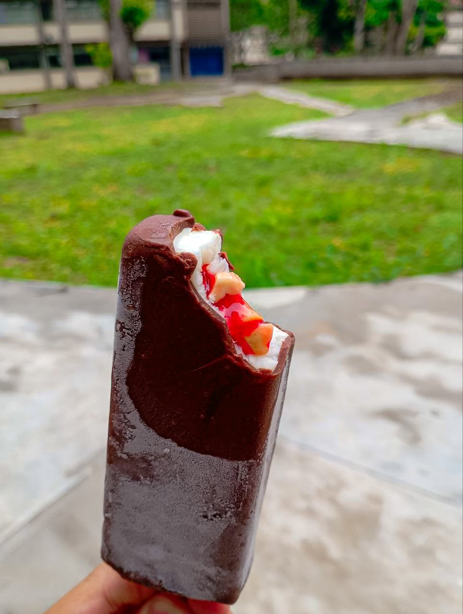kimmsbguerrero's tweet image. ¡Helado! Hoy es un día muy lindo para helado 💕❄️🍦 más de 20 sabores que puedes encontrar en el @MAC_USBve en la USB 💕🍦🤍 Acércate hasta las 2:30pm por tus helados favoritos paea este calor ⚠️
MyS pb a la derecha ⚠️