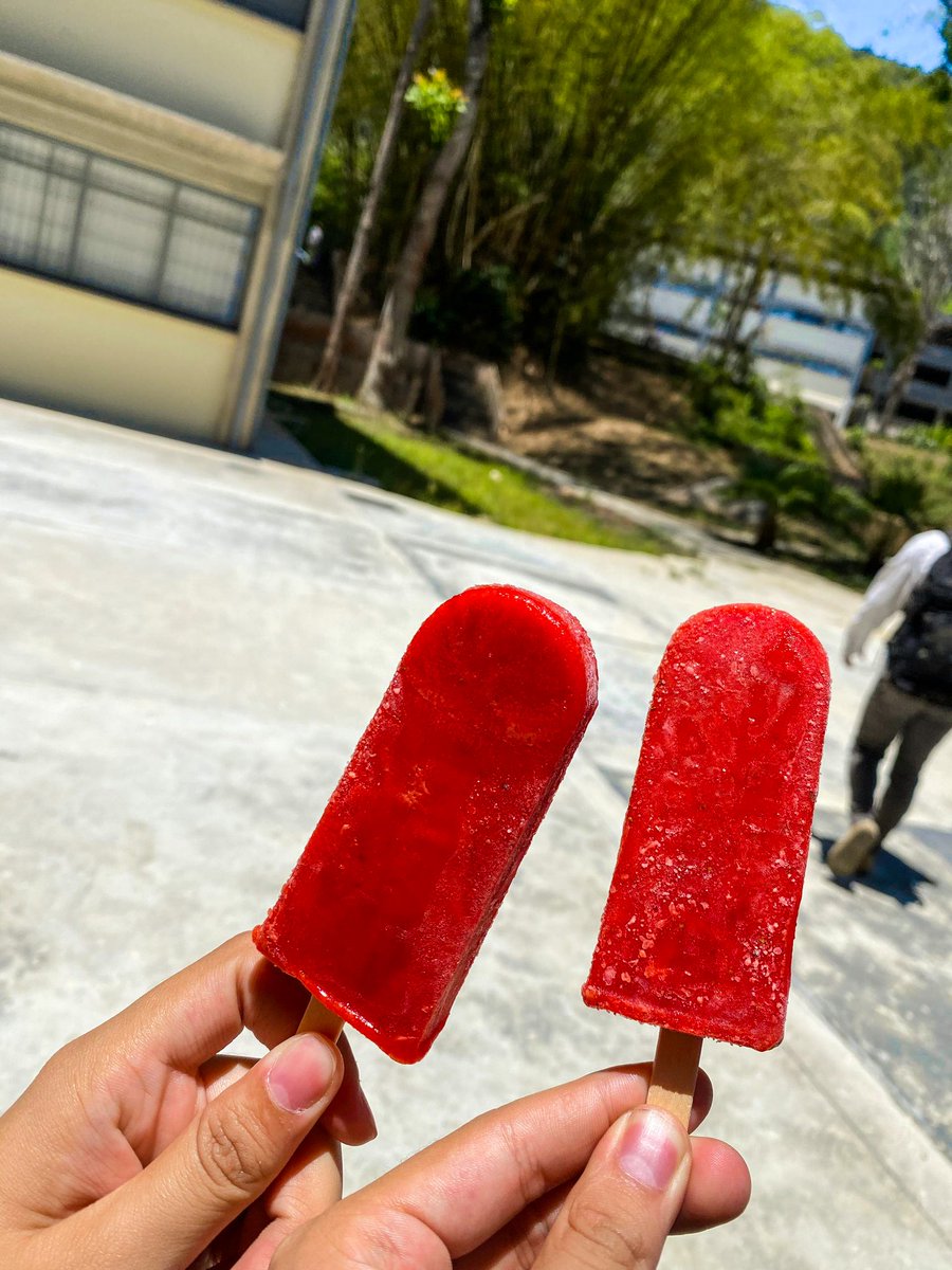 kimmsbguerrero's tweet image. ¡Helado! Hoy es un día muy lindo para helado 💕❄️🍦 más de 20 sabores que puedes encontrar en el @MAC_USBve en la USB 💕🍦🤍 Acércate hasta las 2:30pm por tus helados favoritos paea este calor ⚠️
MyS pb a la derecha ⚠️