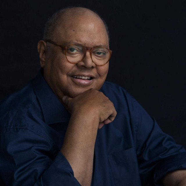 LBamboleo's tweet photo. Hace dos año nos dejó el maestro Pablo Milanés😢, uno de los más grandes cantautores👏 y representante de la cultura musical cubana🇨🇺. Un abrazo hasta el cielo y luz eterna para su alma🙏🙏❤️. https://t.co/D5UC0rUwrA