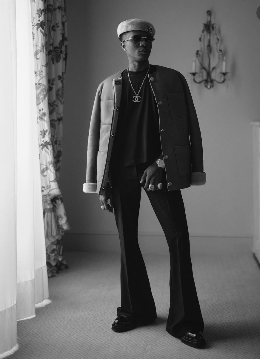 AlbumTalksHQ's tweet photo. 🚨 Wizkid extends his record as the highest RIIA certified African act in the United States 

— He has now earned 20 MILLION certified units across albums, singles and features 🔥🦅 https://t.co/sHDiX9lqHh