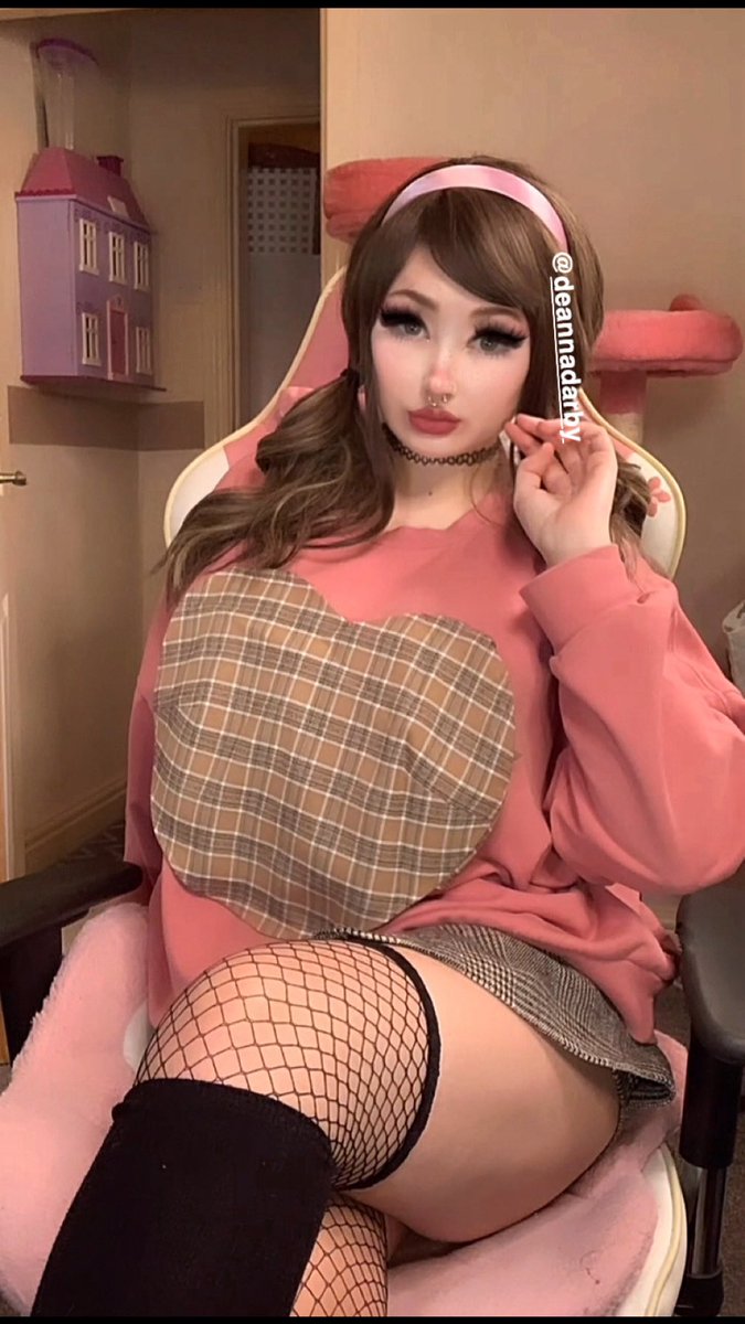 DeannaDarby's tweet photo. 🤎LIVE NOW 🤎
Katie cosplay(Bestfriends house SNL skit) let’s check out My Hotel for TEA 🫖
https://t.co/5DhPOUVwxK
#cozygame #Egirls #smallstreamer #twitch #uwu #catgirl #keymailer
#ad #HorrorCommunity #myhotelgame #MyHotelEchoesofthePast #BrainSwapper #CreativeForgeGames https://t.co/Hi3dItumLR