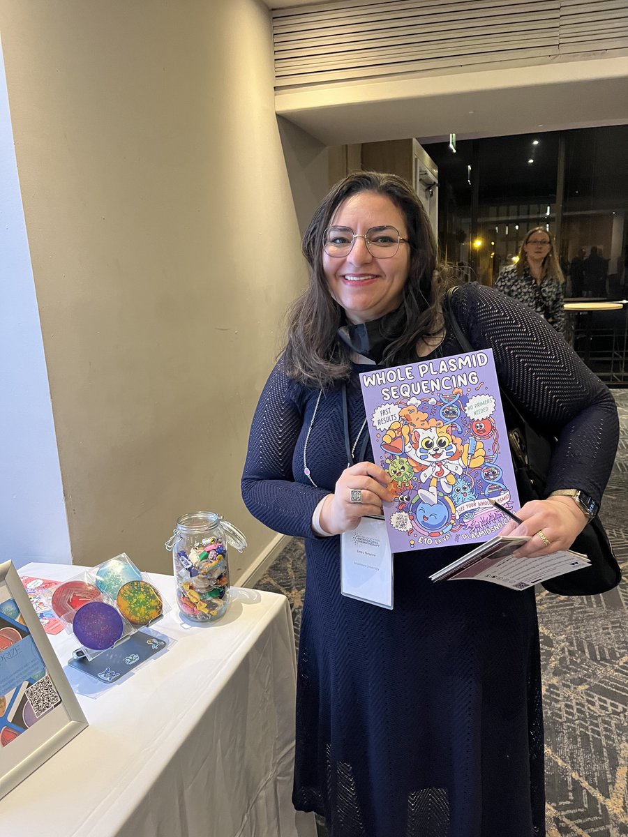 microbesNG's tweet photo. It's been a very busy #AntibioticAwarenessWeek
🔥💊🦠  

We had a brilliant time at the #BSAC ARM workshop, thanks to everyone who stopped by the stand for a chat and to @BSACandJAC for having us!

@EnasNewire #AMR #MicrobialGenomics https://t.co/wqmk9W73Qm
