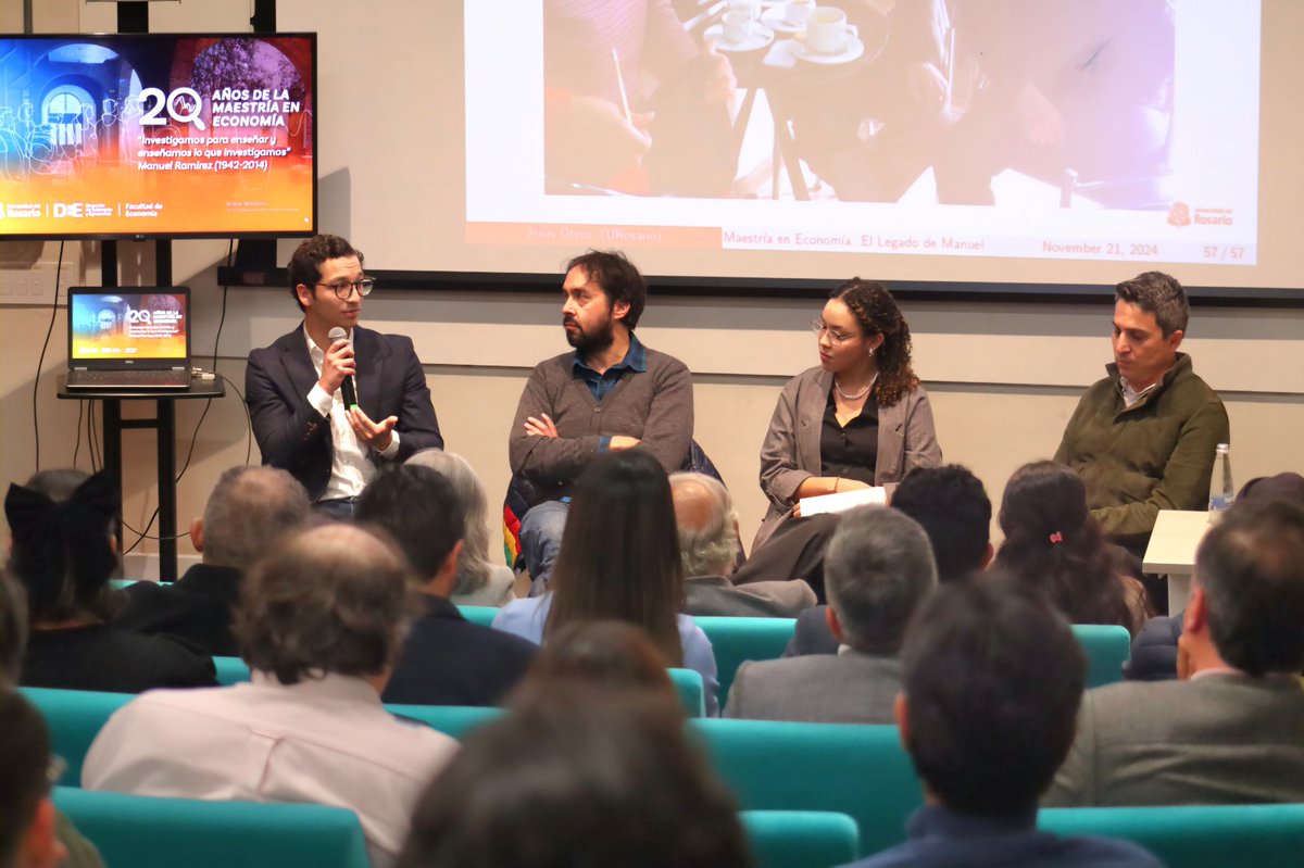 een_urosario's tweet photo. 🎉 ¡Celebramos 20 años de nuestra Maestría en Economía de la @URosario!  

Dos décadas formando investigadores y profesionales que impactan el sector académico, la industria y el sector público. 🌟📈  

#20AñosMaestríaEconomía #OrgulloRosarista https://t.co/9pDo7DMS2V