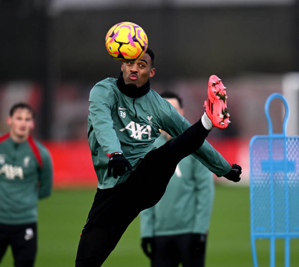 LFCphoto's tweet photo. #LFC #LFCtraining https://t.co/0sPqgjo2Te
