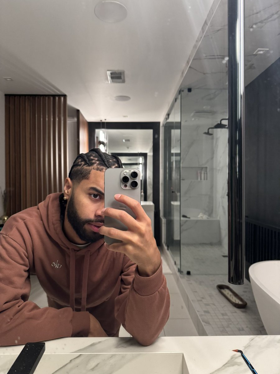 _vws__'s tweet image. Told her to freestyle and she understood 🔥