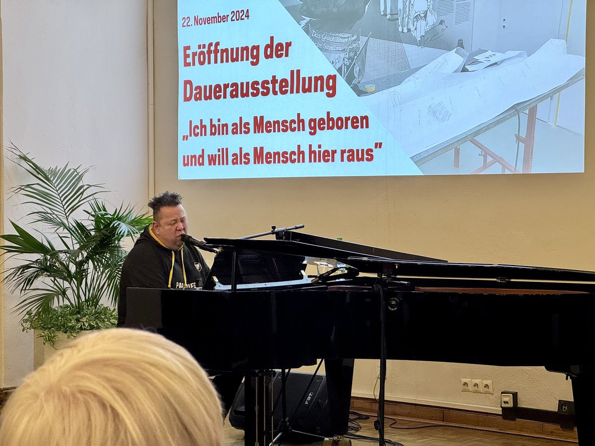 Sebastian Krummbiegel bei Ausstellungseröffnung in #Torgau