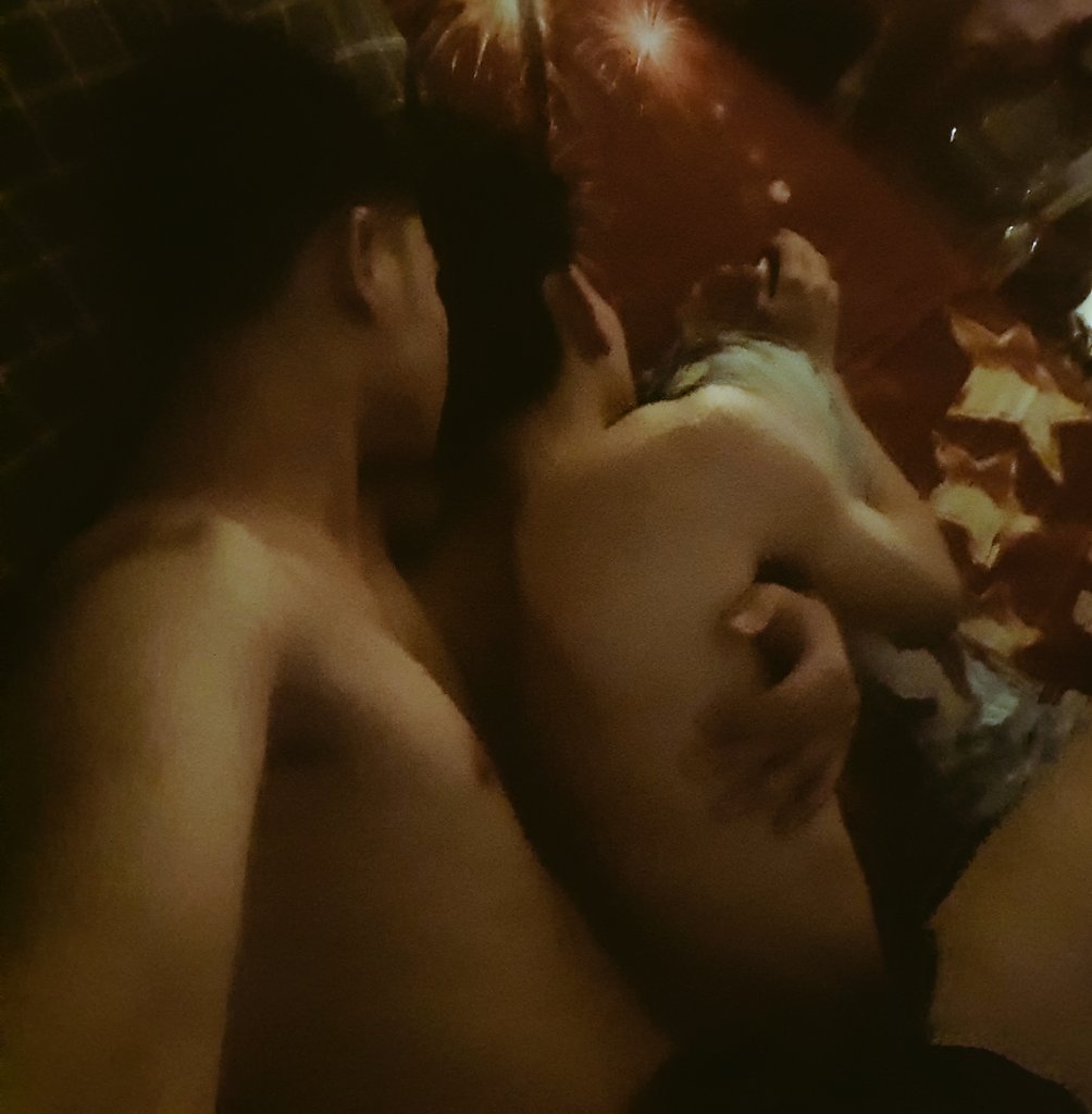 Princprice3's tweet photo. Musim ujan enaknya bobo cuddle sampe pagi.. https://t.co/PsrFFMnDou