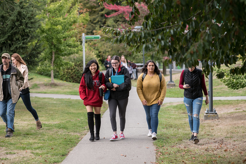 Attention UFV students from Fall 2024! Share your thoughts on belonging, engagement, and community experiences at UFV. The Community Health and Social Innovation (CHASI) Hub is looking for survey participants.

Take the survey at ow.ly/eeZZ50Uax3o

<a href="/UFVChasiHub/">CHASI HUB</a>