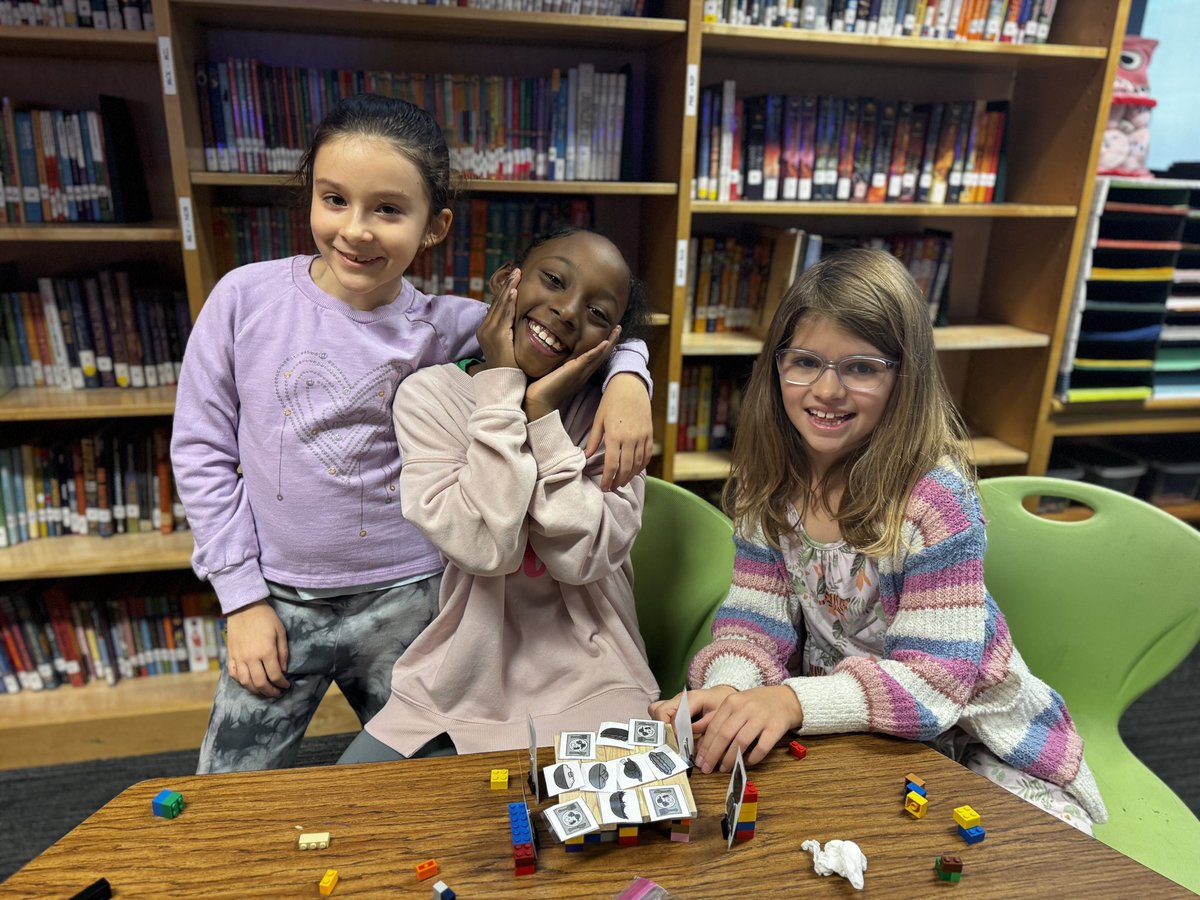HancockMayfield's tweet photo. 3rd graders read OUR TABLE and were challenged to create a new table using only Lego bricks and Keva planks! The table has to hold all 4 family members and the entire Thanksgiving feast. #TeamHancock #SynergyRocks #ElememtarySTEM https://t.co/ZxAENZboYv