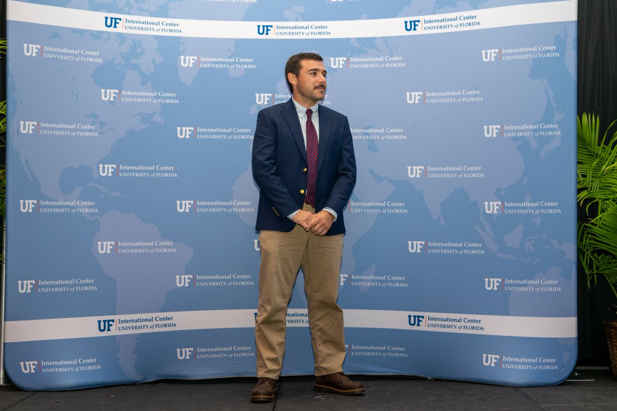 FulbrightUY's tweet photo. Felicitamos al Fulbright Foreign Student Nicolás Caram que fue elegido como uno de los 5 estudiantes internacionales de doctorado a nivel de la @UF. Nicolás ya había sido elegido a nivel del College of Agricultural and Life Sciences y ahora a nivel de la universidad🙌🏼 https://t.co/0BBWeDfK4A