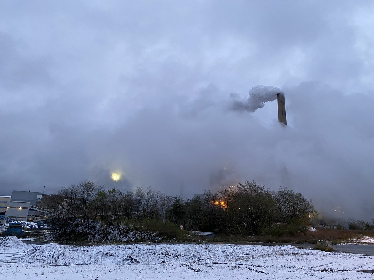 GrandEstEcolo's tweet photo. 🏭 A la rencontre des https://t.co/V6oOnkLMZK de la centrale Emile Huchet de Saint-Avold 

Une transition juste est à la fois possible et nécessaire ! 

#énergies 
#tranisitionénergetique https://t.co/uBCDQiiqHJ