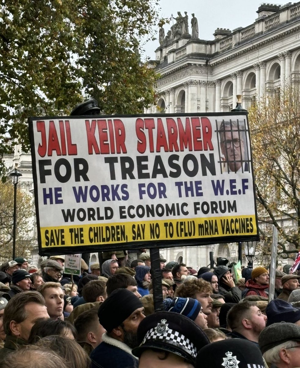 BGatesIsaPyscho's tweet photo. 🇬🇧 Spotted in London, analysed by Fact Checkers &amp; Fact Checked True ✅ https://t.co/ImBcEBAmtO