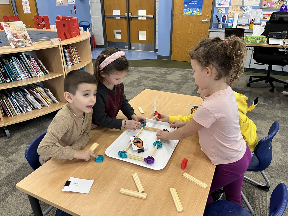 MeyerLib_SD735's tweet image. Creepy Carrots invaded the library this week! After reading the book, kindergarten students built fences to keep Jasper Rabbit out of the carrot patch! 🥕