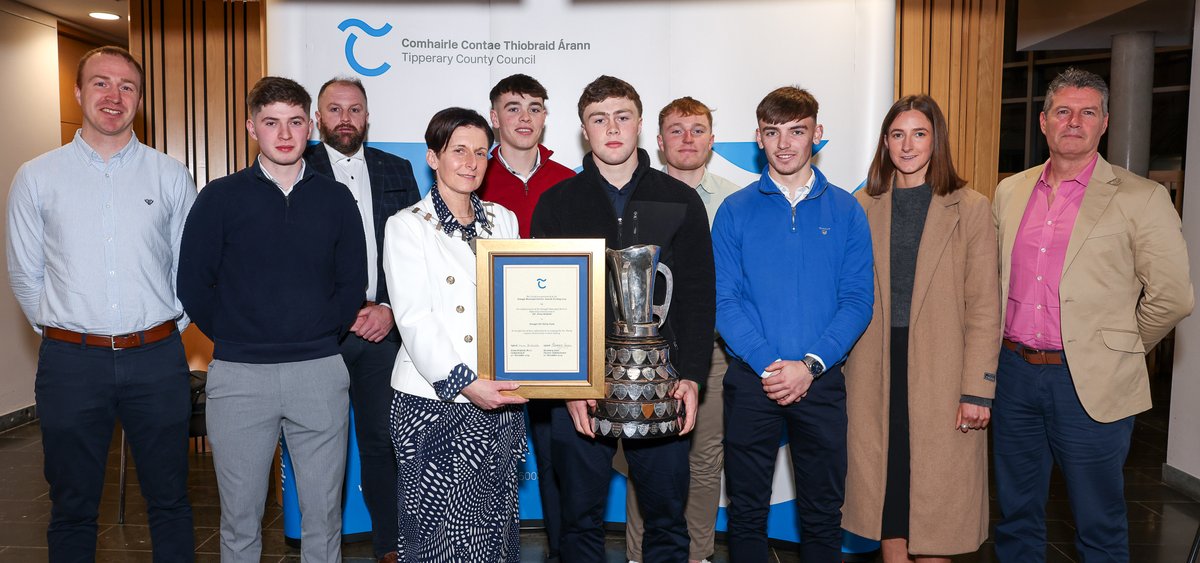 Photos from the Nenagh MD Annual Awards evening where worthy recipients were recognised for their achievements.  Photos show Cathaoirleach Fiona Bonfield with Aaron Delaney, Albert Purcell, John Delaney and St. Joseph's CBS Harty Cup winning team.