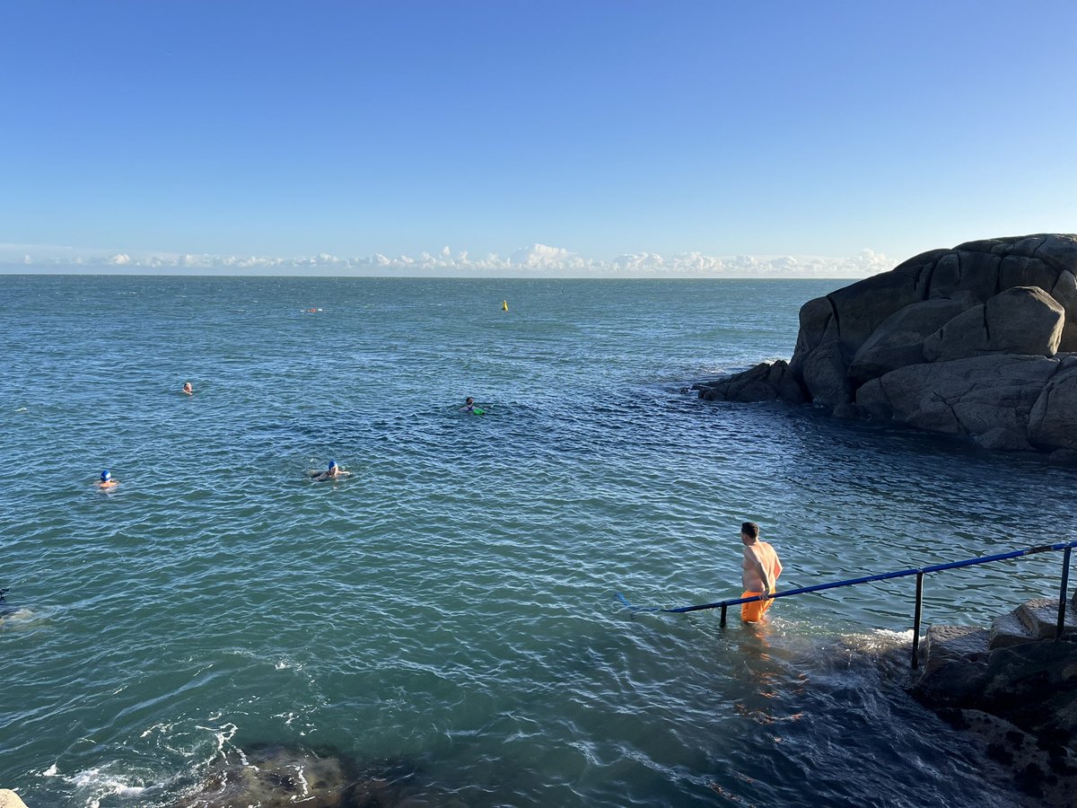 DunleavyBernard's tweet photo. @AtBarristers…a morning as bright as a diamond! Water Temp: 10.9 °C, Air Temp: 14.7 °C, Time: 7 Minutes #AtSwimTwoBarristers with @IanCallaway352 #Sandycove #FortyFoot #22ndNovember #Swim307of365 https://t.co/Ih6TwF81uG